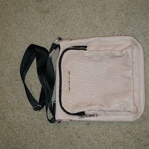 EUC Embossed Steve Madden faux leather pink crossbody bag, wide strap.